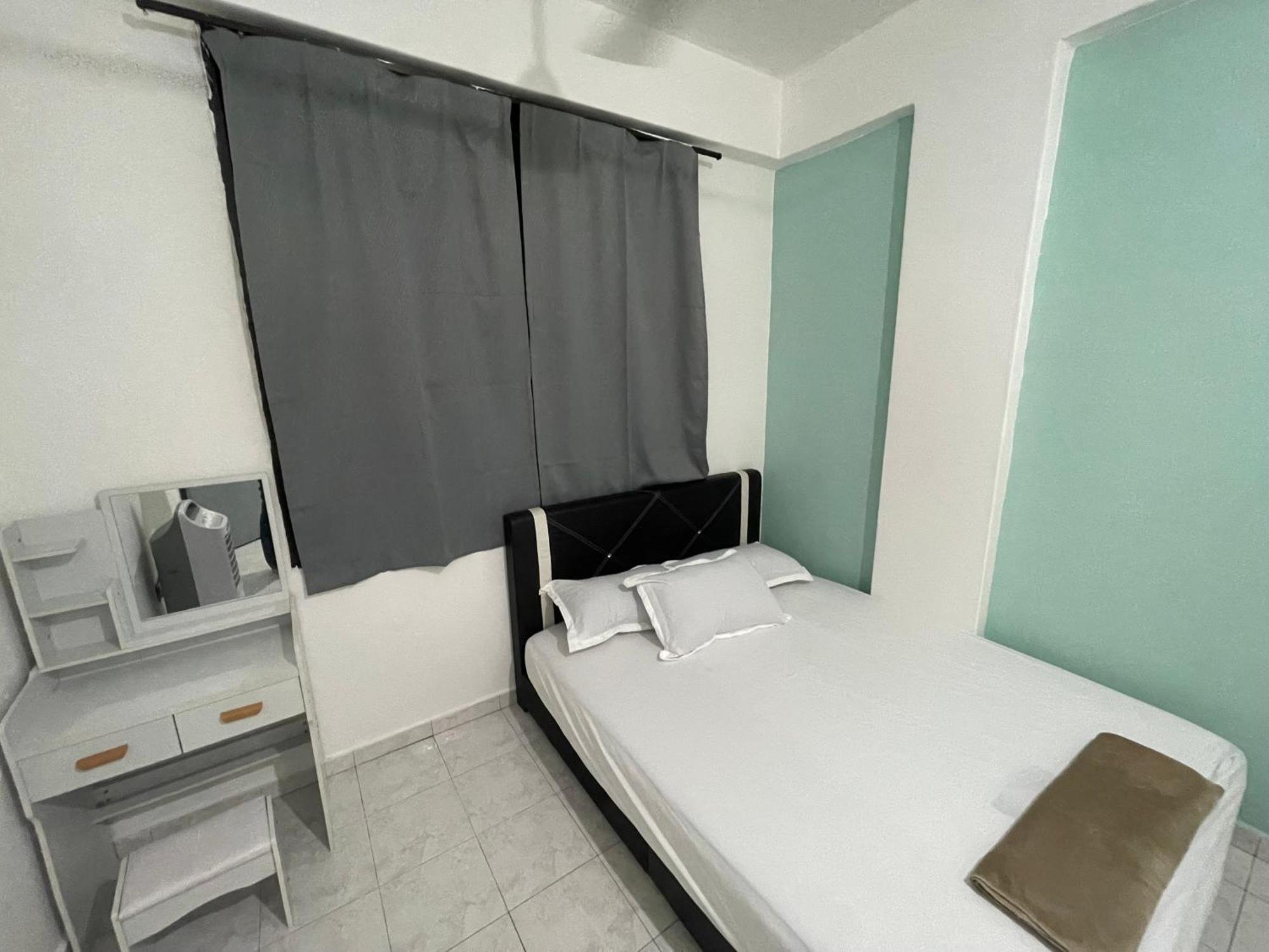 Blissful Breeze 4 Rooms & Netflix By Ezyroom Melaka Ayer Keroh Luaran gambar