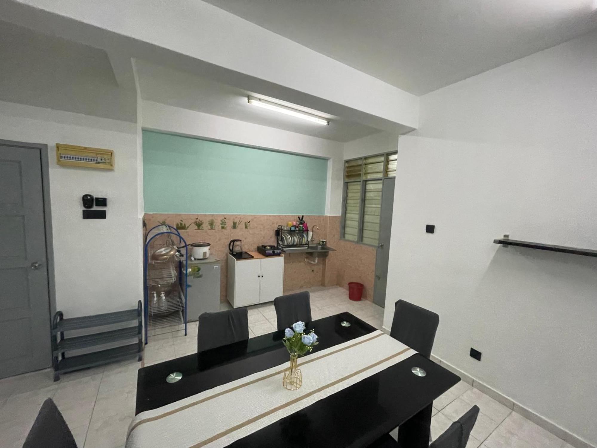 Blissful Breeze 4 Rooms & Netflix By Ezyroom Melaka Ayer Keroh Luaran gambar